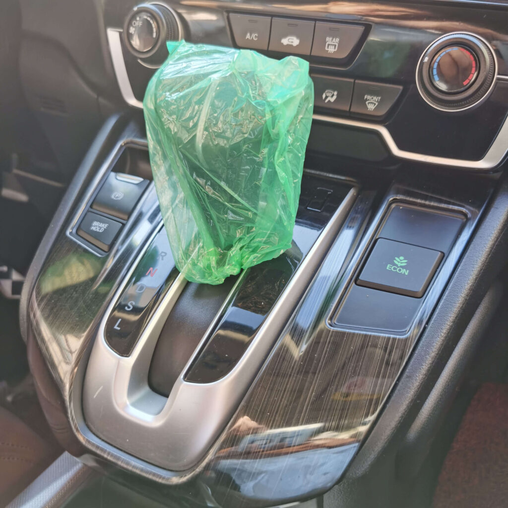 Disposable car handbrake cover and gear clamp cover - 档把套2-1024x1024