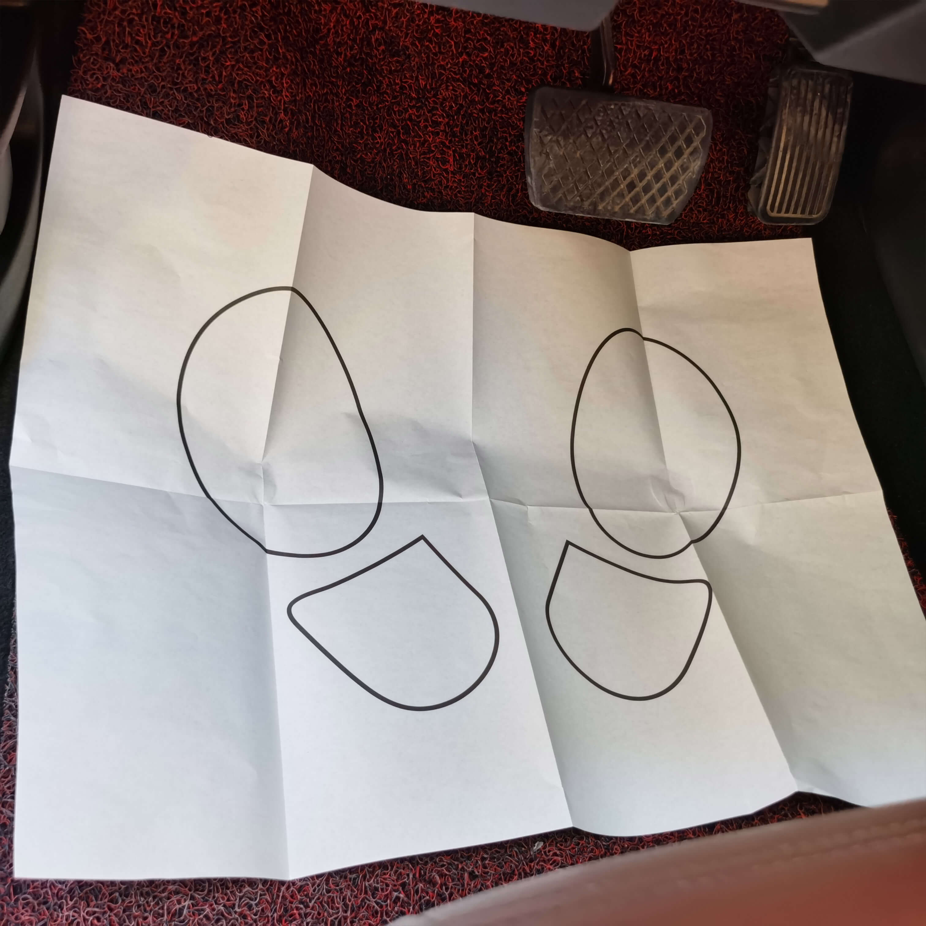 Disposable car floor mats - 脚垫纸1
